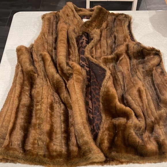 CHICO’S NWOT Size 3 (16-18) Faux Fur Vest Animal Print Lining • Super Soft • - Picture 14 of 15